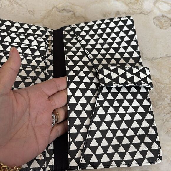 Love & Lore Large Travel Wallet Black & White Op Art Vegan Leather - Picture 7 of 9